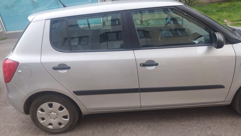 Skoda Fabia 1.2, 75 к.с. газов инжекцион, снимка 2 - Автомобили и джипове - 52403766