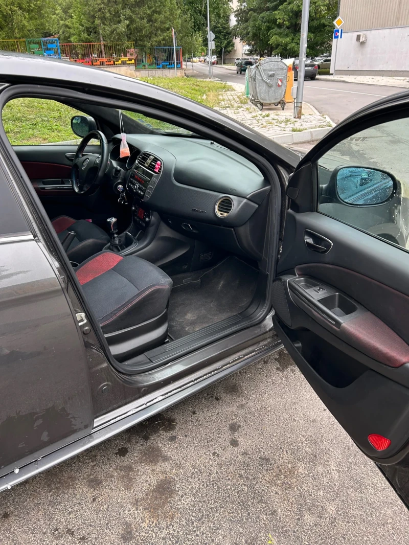 Fiat Bravo 1.9 MultiJet, снимка 8 - Автомобили и джипове - 52150591