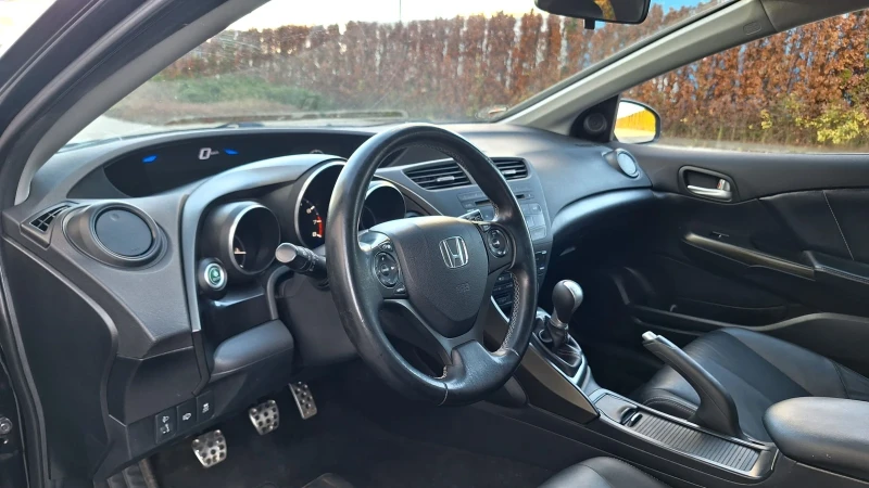 Honda Civic 1.8-КОЖА-КАМЕРА-ПОДГРЕВ, снимка 7 - Автомобили и джипове - 52795947