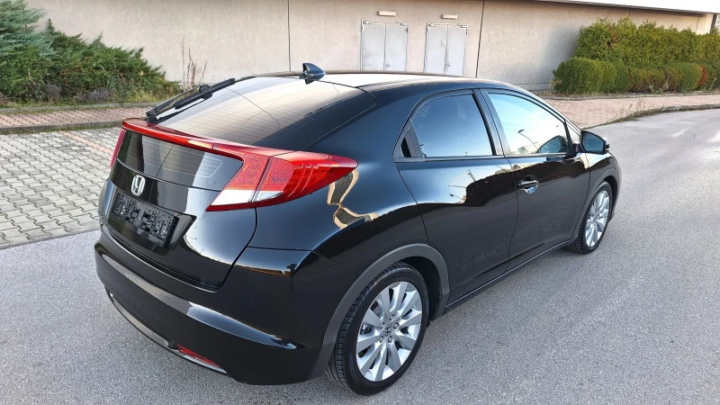 Honda Civic 1.8-КОЖА-КАМЕРА-ПОДГРЕВ, снимка 4 - Автомобили и джипове - 52795947