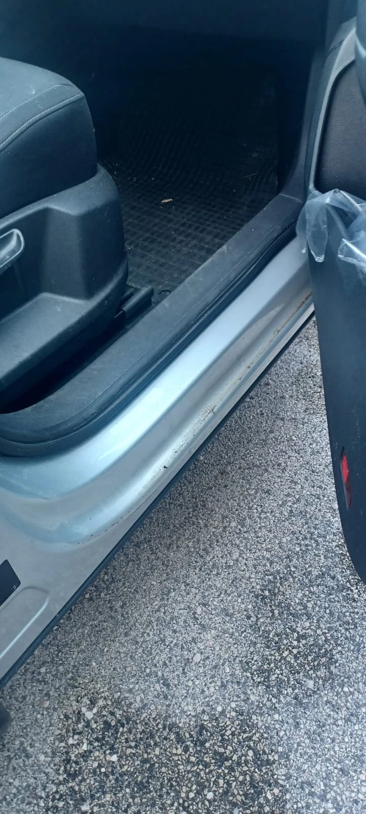 Skoda Karoq 97000км 1.6тди 116к.с Автоматик - изображение 8