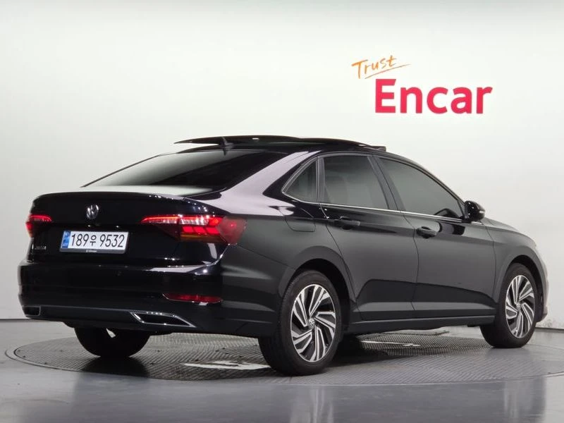 VW Jetta 1.4 DGX Automatic КРАЙНА ЦЕНА: 12042 EUR, снимка 2 - Автомобили и джипове - 55966884