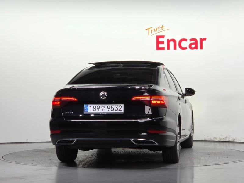 VW Jetta 1.4 DGX Automatic КРАЙНА ЦЕНА: 12042 EUR, снимка 4 - Автомобили и джипове - 55966884