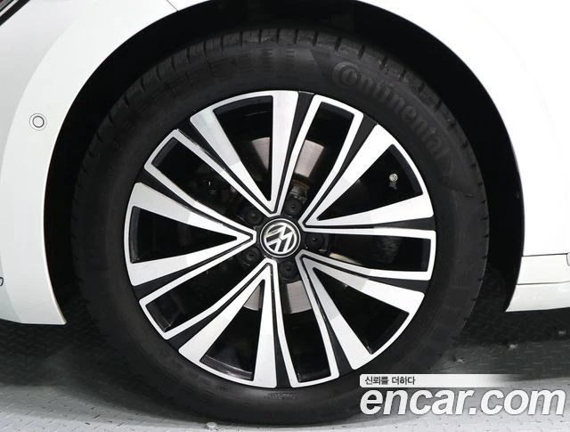 VW Arteon, снимка 16 - Автомобили и джипове - 56081460