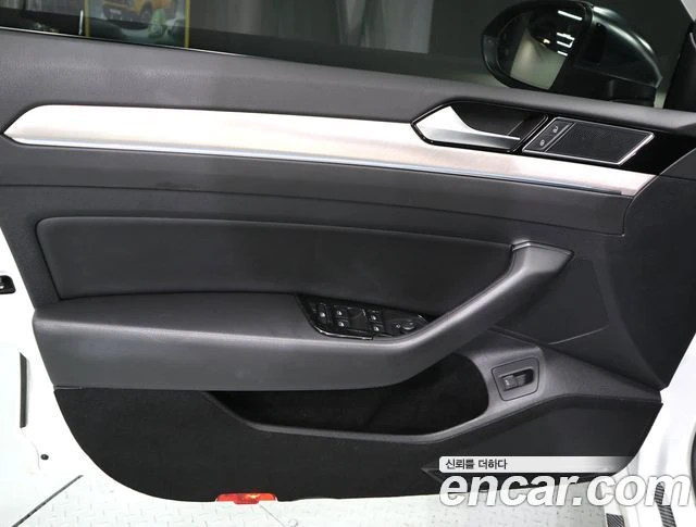 VW Arteon, снимка 8 - Автомобили и джипове - 56081460