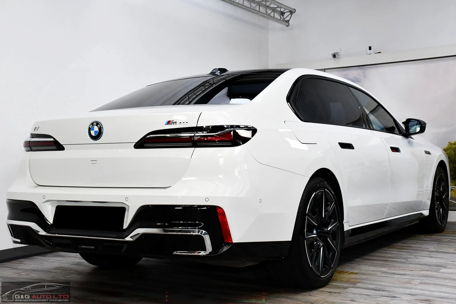 BMW i7 xDRIVE M70/ELECTRIC/659HP/B&W/CAMERA 360/NAVI/420 - изображение 3