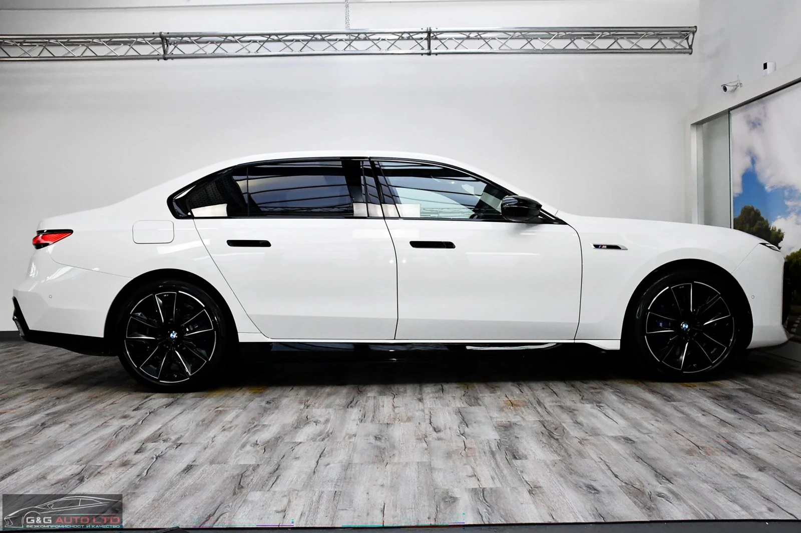 BMW i7 xDRIVE M70/ELECTRIC/659HP/B&W/CAMERA 360/NAVI/420 - изображение 4