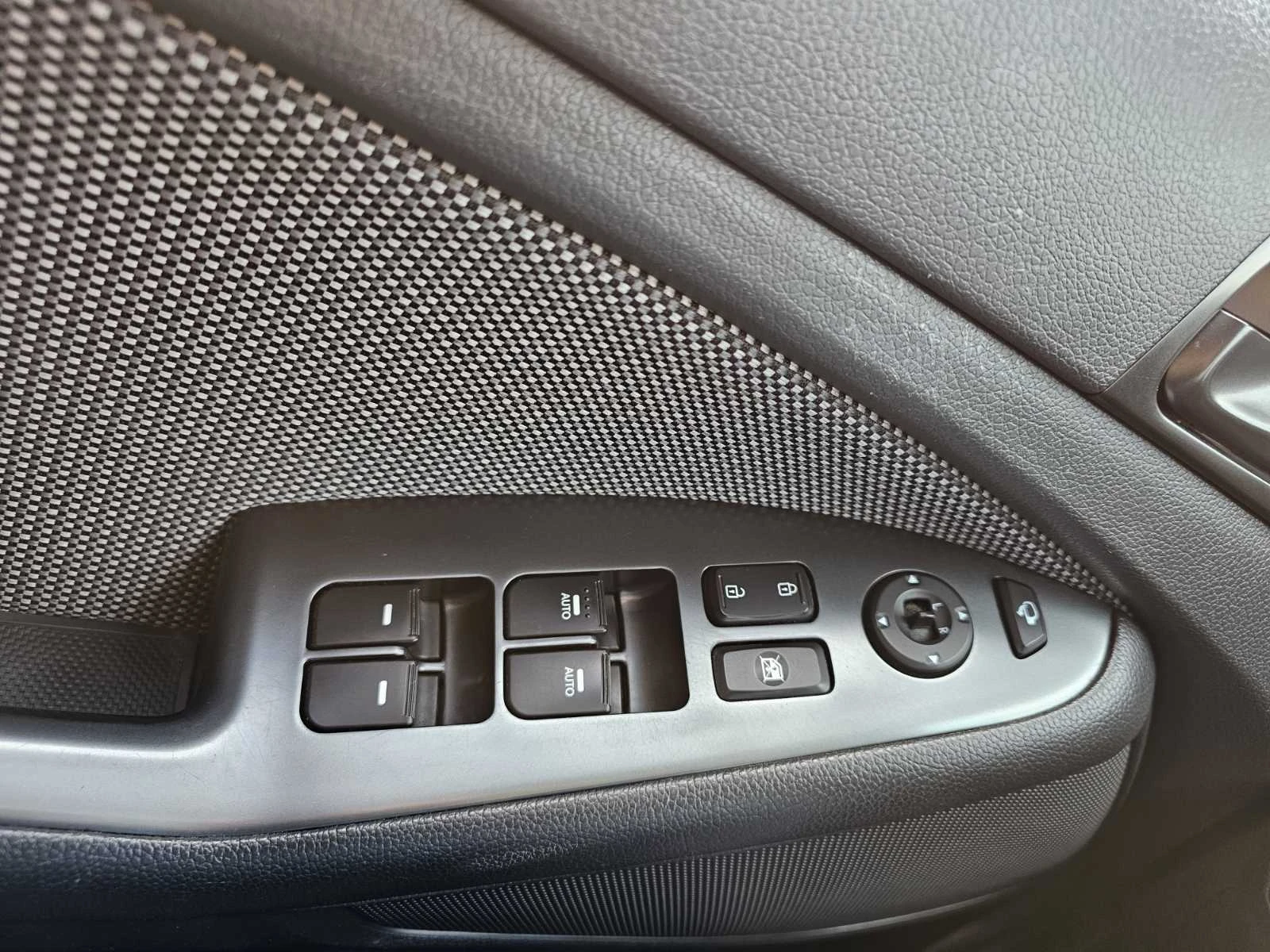 Kia Optima 1.7  | Mobile.bg   11