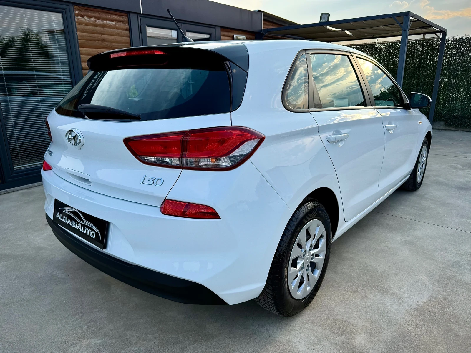 Hyundai I30 1.4 MPI* Euro 6* 86000km!!! - изображение 4