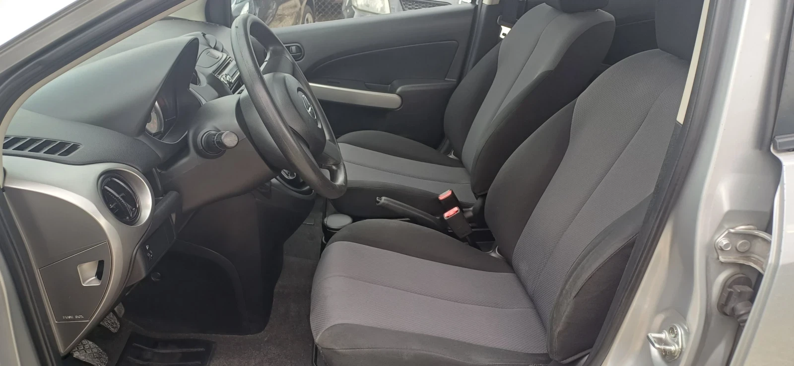 Mazda 2  - изображение 7