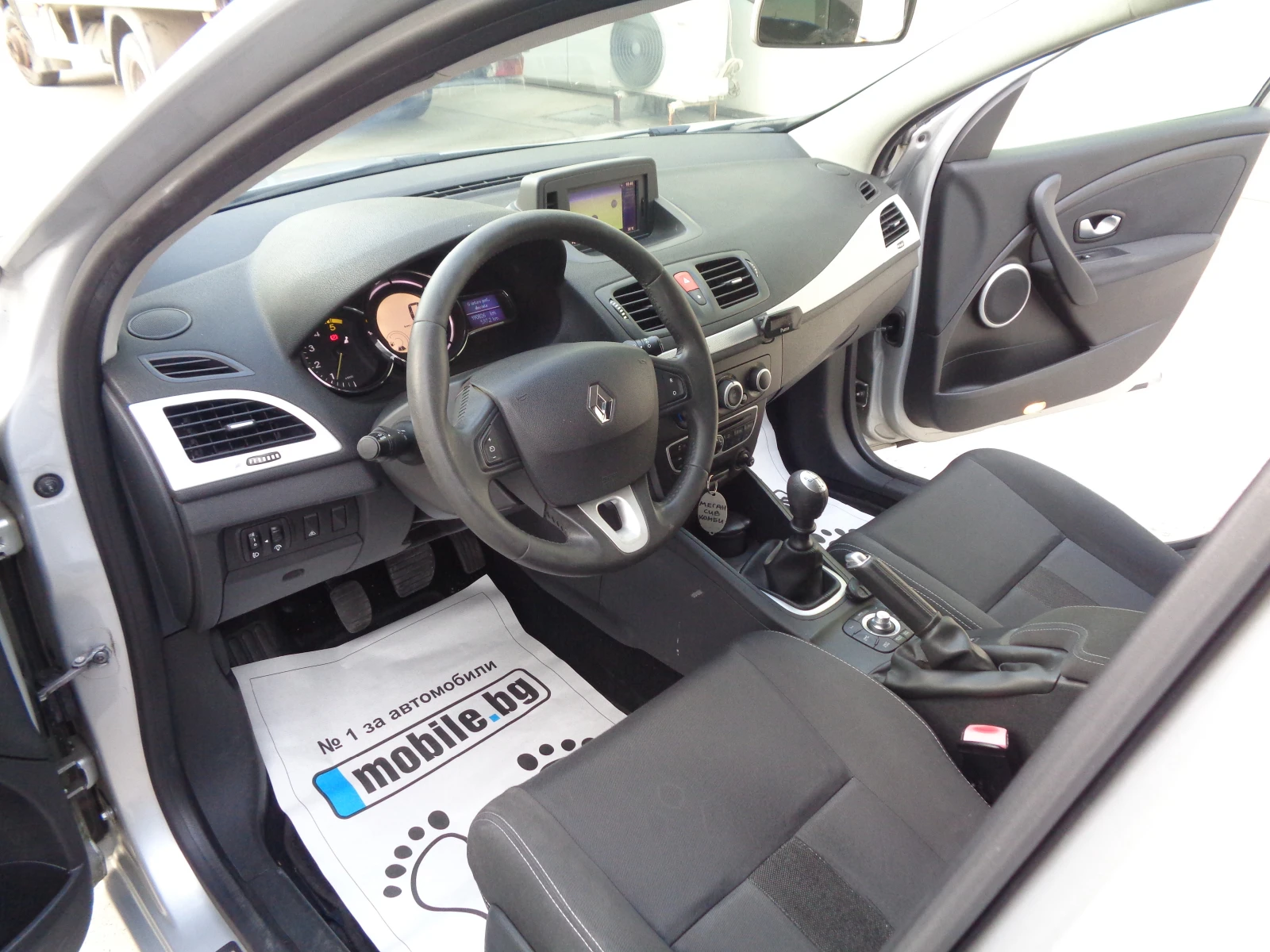 Renault Megane 1.5dCI-110-NAVI-LIZING - изображение 9