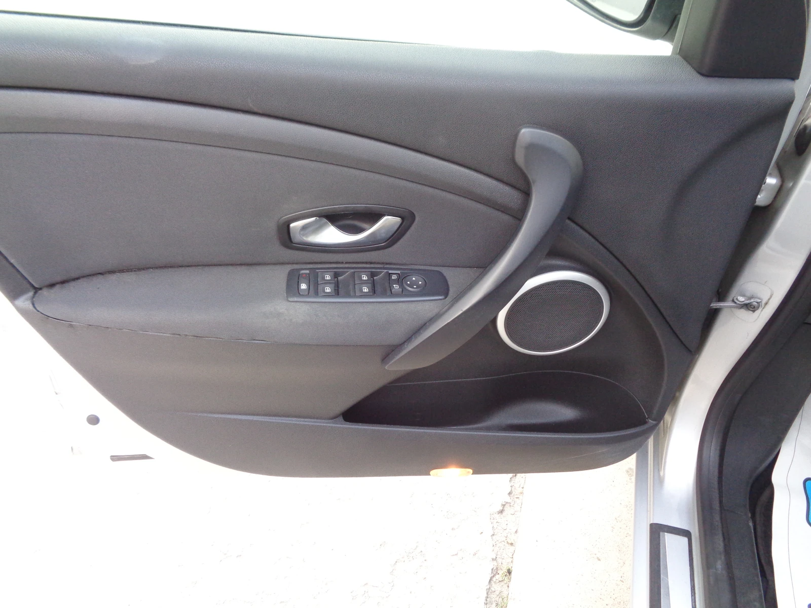 Renault Megane 1.5dCI-110-NAVI-LIZING | Mobile.bg — изображение 16