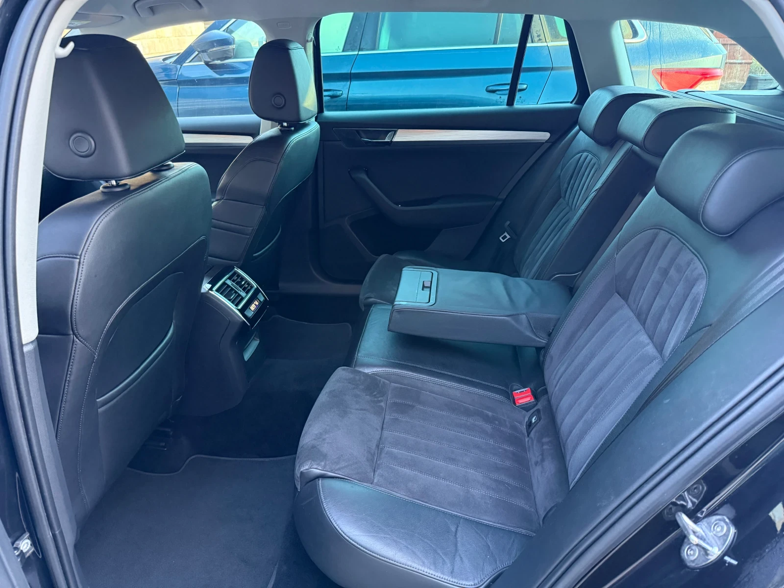 Skoda Superb 2.0 TDI 2020     | Mobile.bg   10