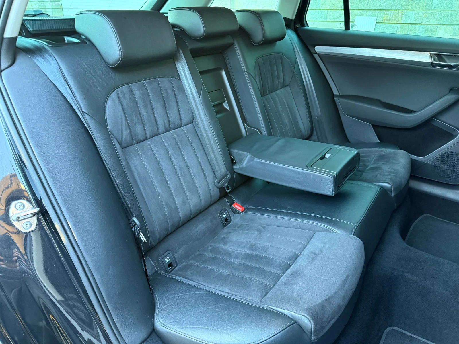 Skoda Superb 2.0 TDI 2020     | Mobile.bg   12