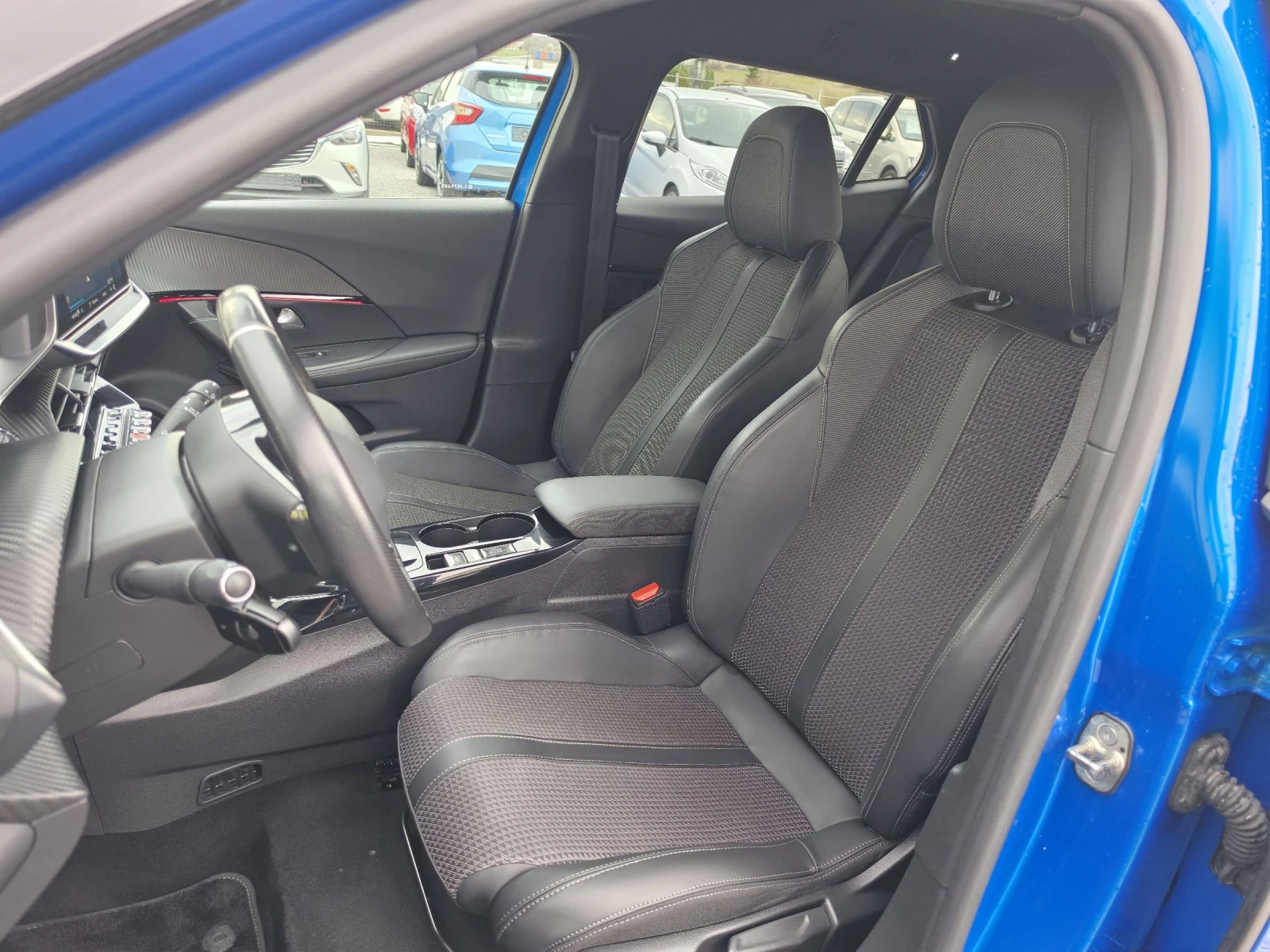 Peugeot 2008 136 GTline , снимка 9 - Автомобили и джипове - 53880090