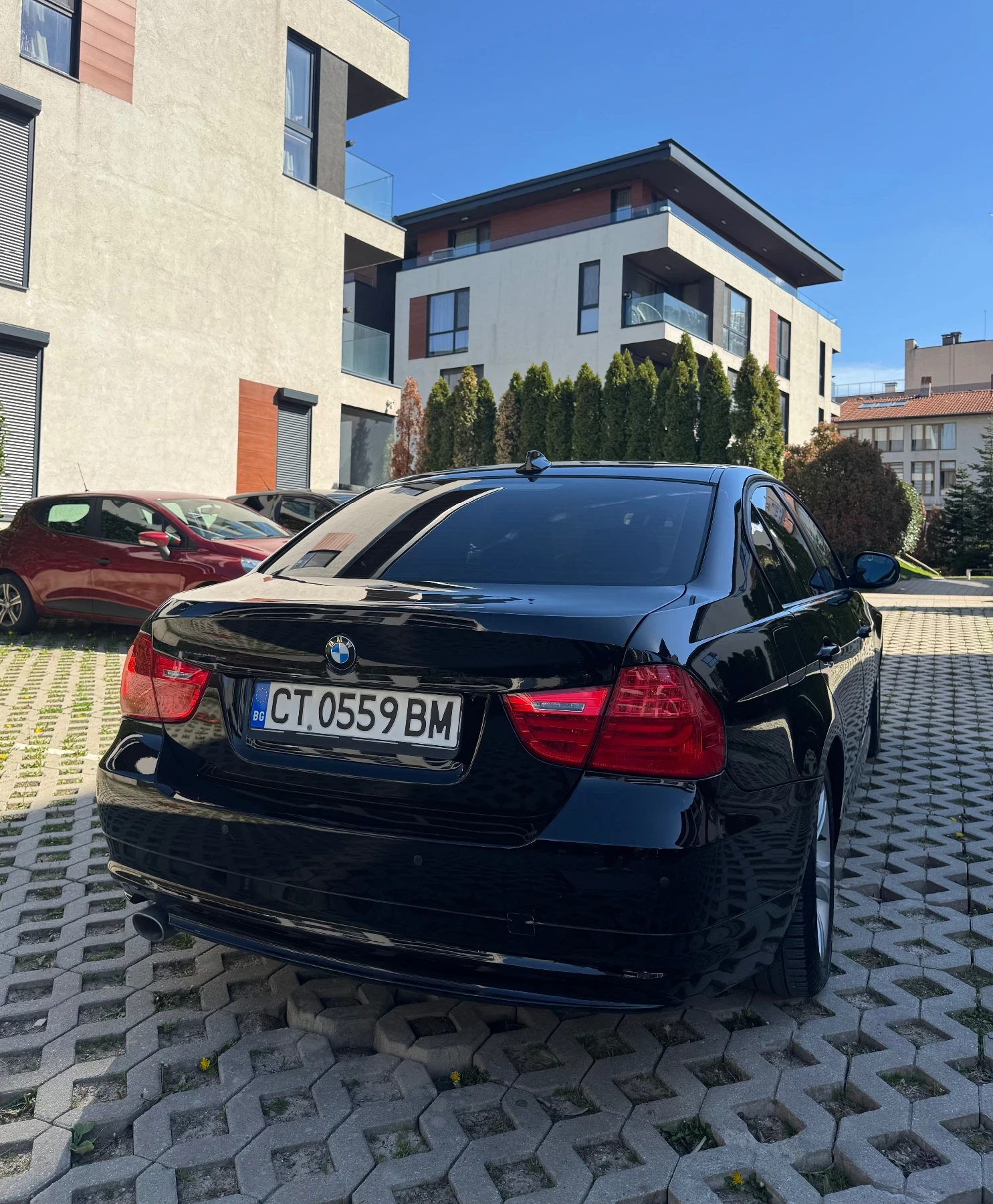 BMW 320 Facelift * Автомат, снимка 6 - Автомобили и джипове - 54495006