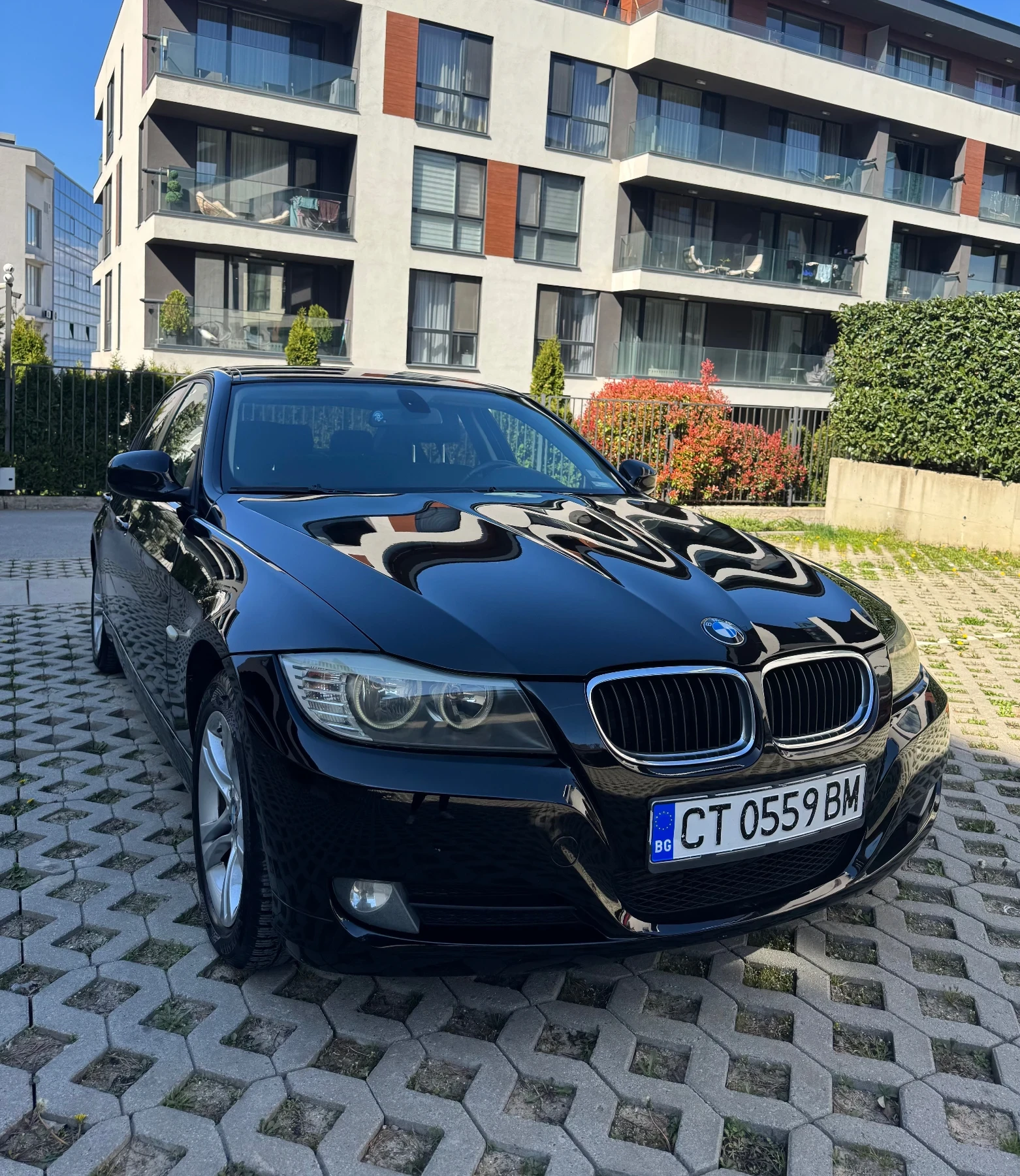 BMW 320 Facelift * Автомат, снимка 2 - Автомобили и джипове - 54495006