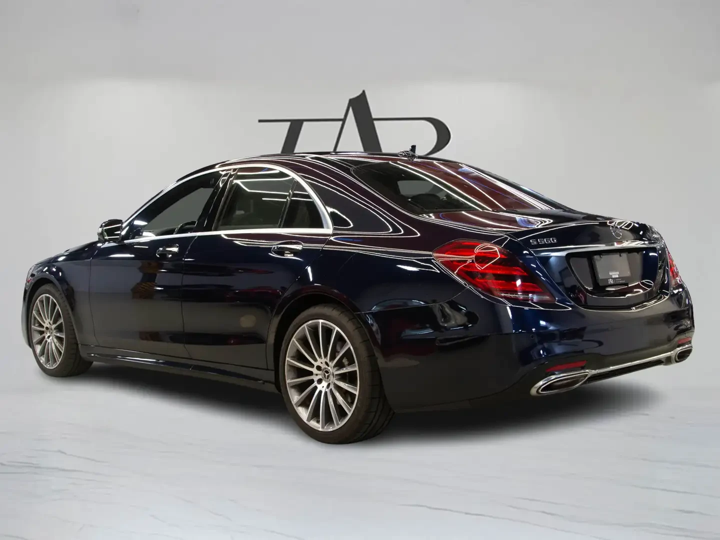 Mercedes-Benz S 560 AMG, снимка 5 - Автомобили и джипове - 54681546