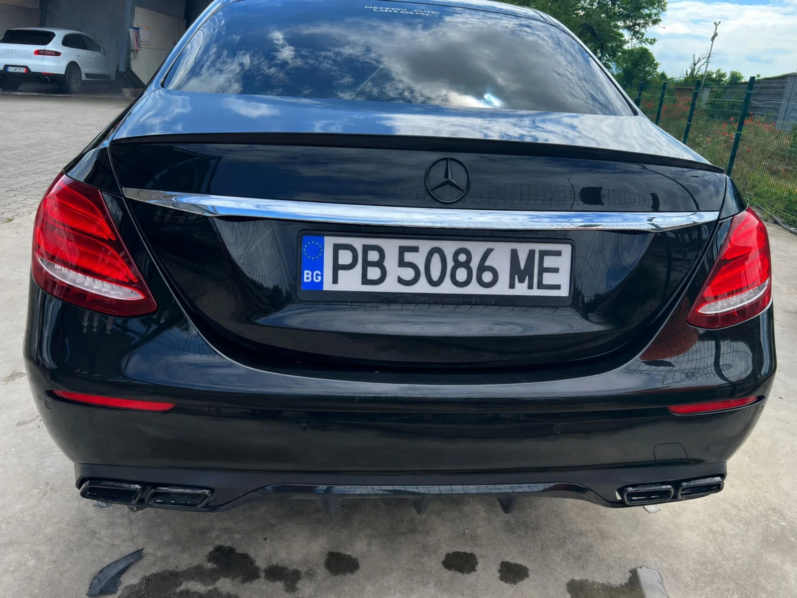 Mercedes-Benz E 220, снимка 2 - Автомобили и джипове - 54768053