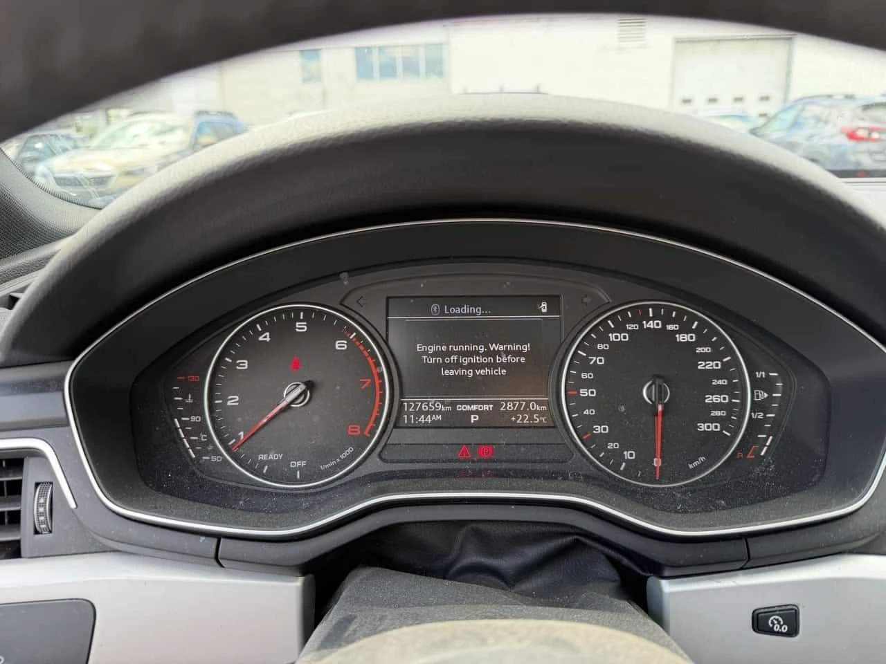 Audi A4 Komfort | CARFAX | БЕЗ ПЪРВОНАЧАЛНА ВНОСКА, снимка 15 - Автомобили и джипове - 55053495