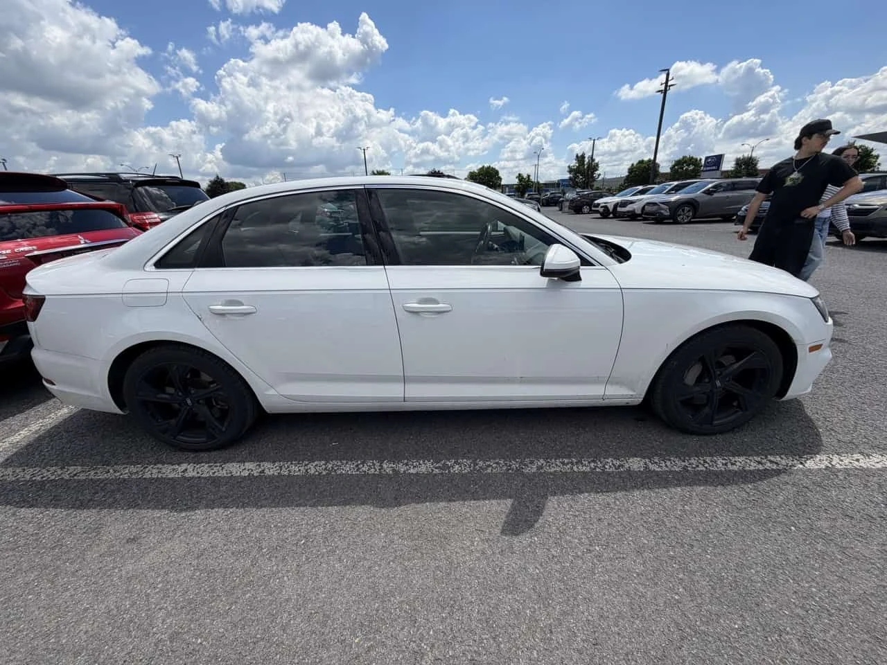 Audi A4 Komfort | CARFAX | БЕЗ ПЪРВОНАЧАЛНА ВНОСКА, снимка 5 - Автомобили и джипове - 55053495