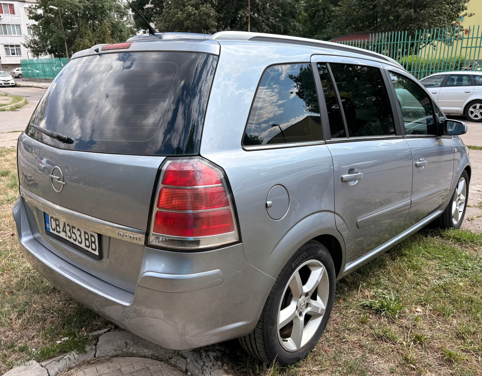 Opel Zafira Ван, снимка 5 - Автомобили и джипове - 55396790