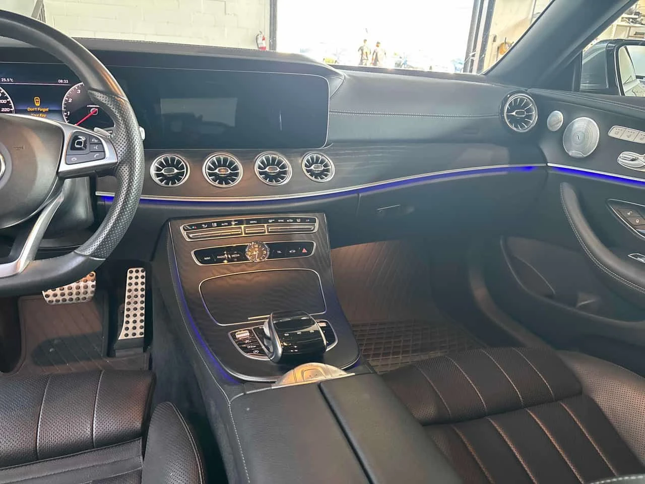 Mercedes-Benz E 400 CABRIO /BURMESTER/DISTRONIC, снимка 9 - Автомобили и джипове - 55408362