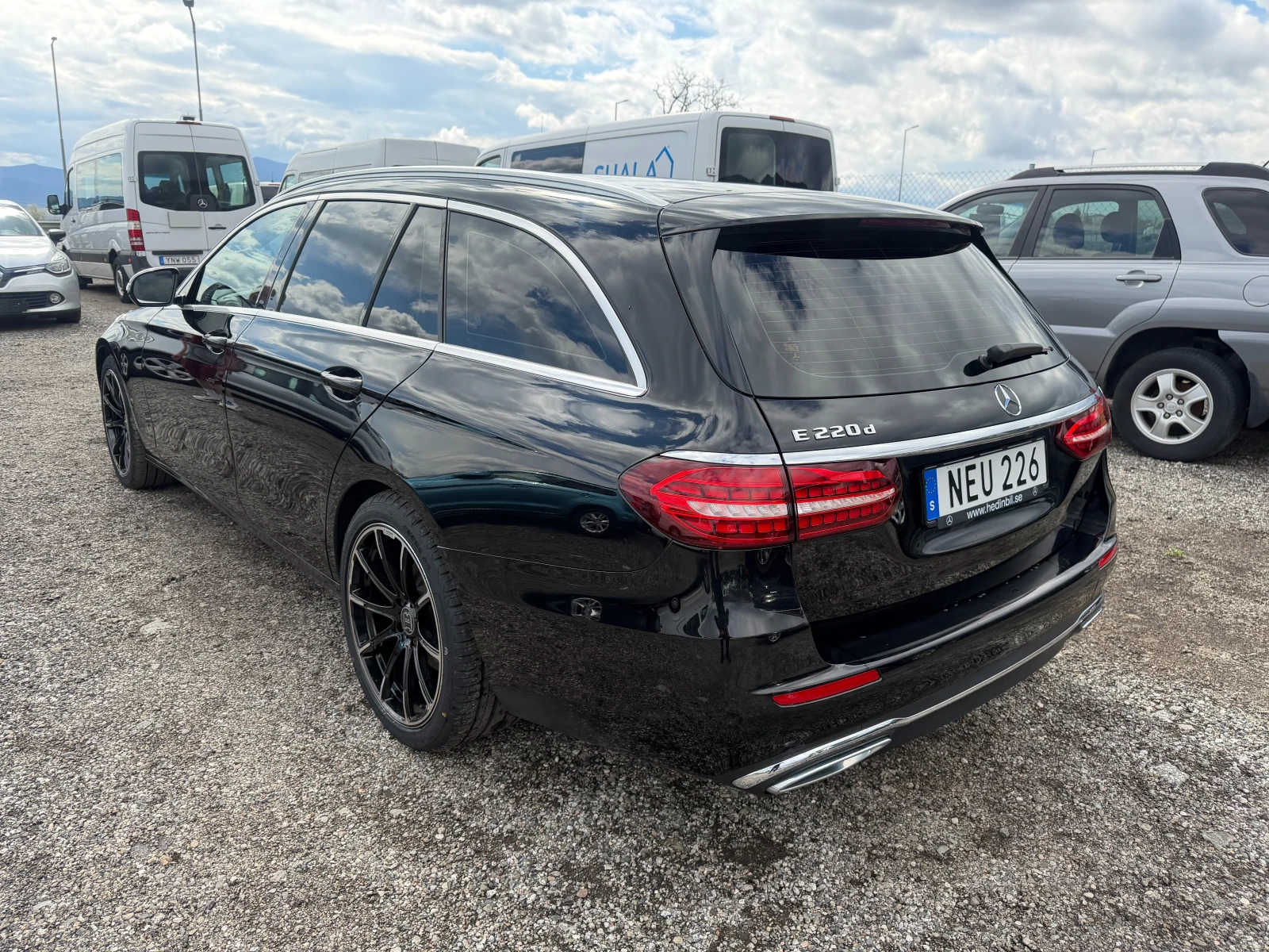 Mercedes-Benz E 220 2022, снимка 7 - Автомобили и джипове - 55513695