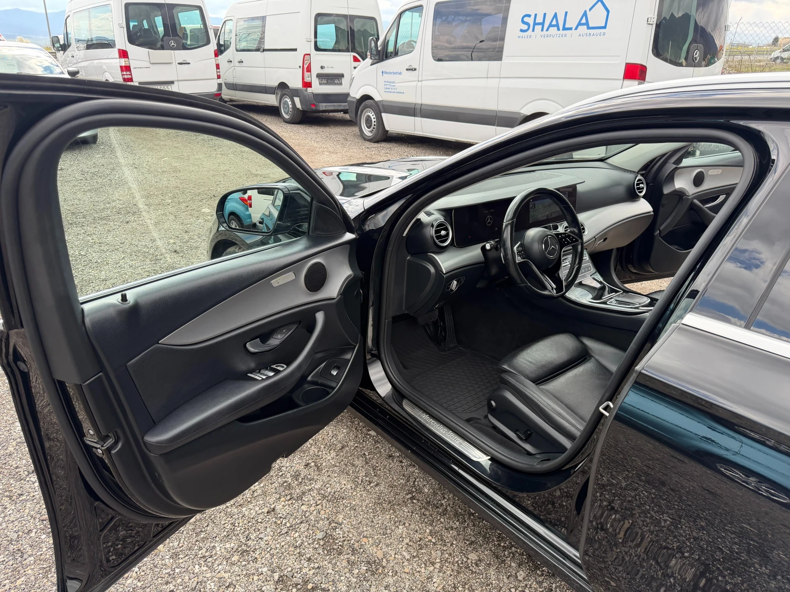 Mercedes-Benz E 220 2022, снимка 9 - Автомобили и джипове - 55513695