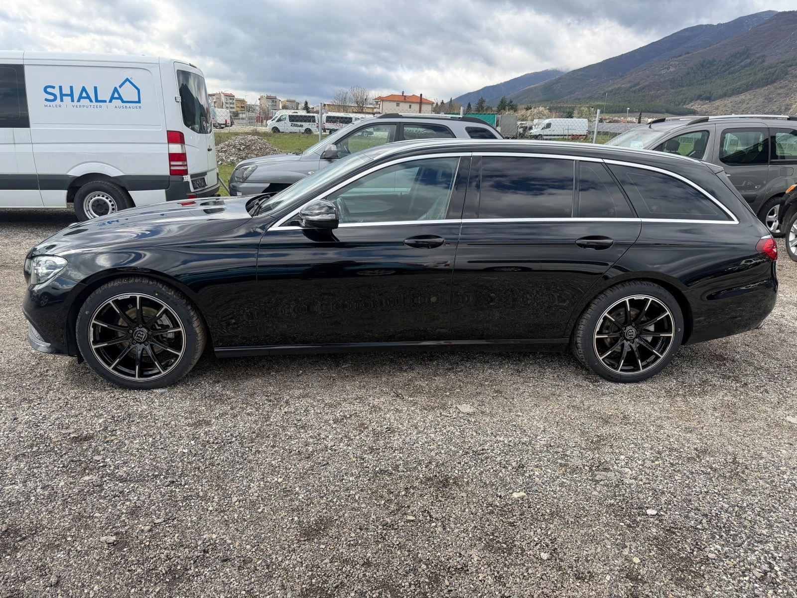 Mercedes-Benz E 220 2022, снимка 8 - Автомобили и джипове - 55513695