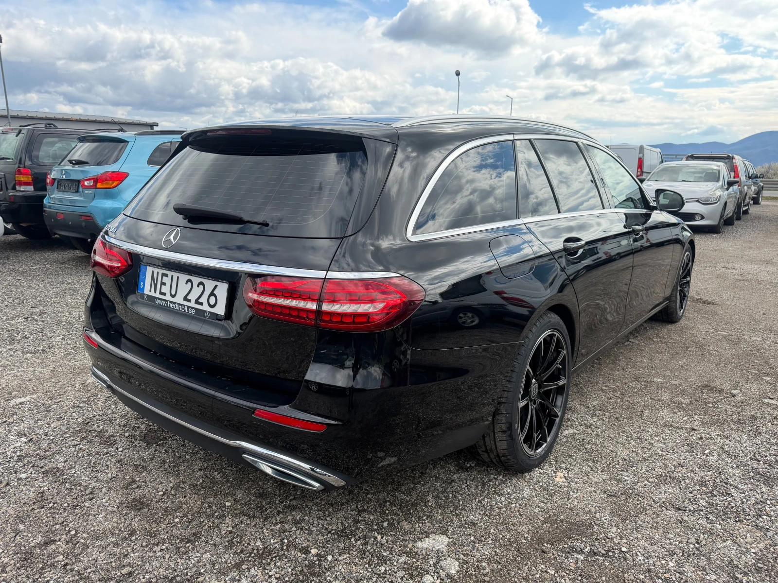 Mercedes-Benz E 220 2022, снимка 5 - Автомобили и джипове - 55513695