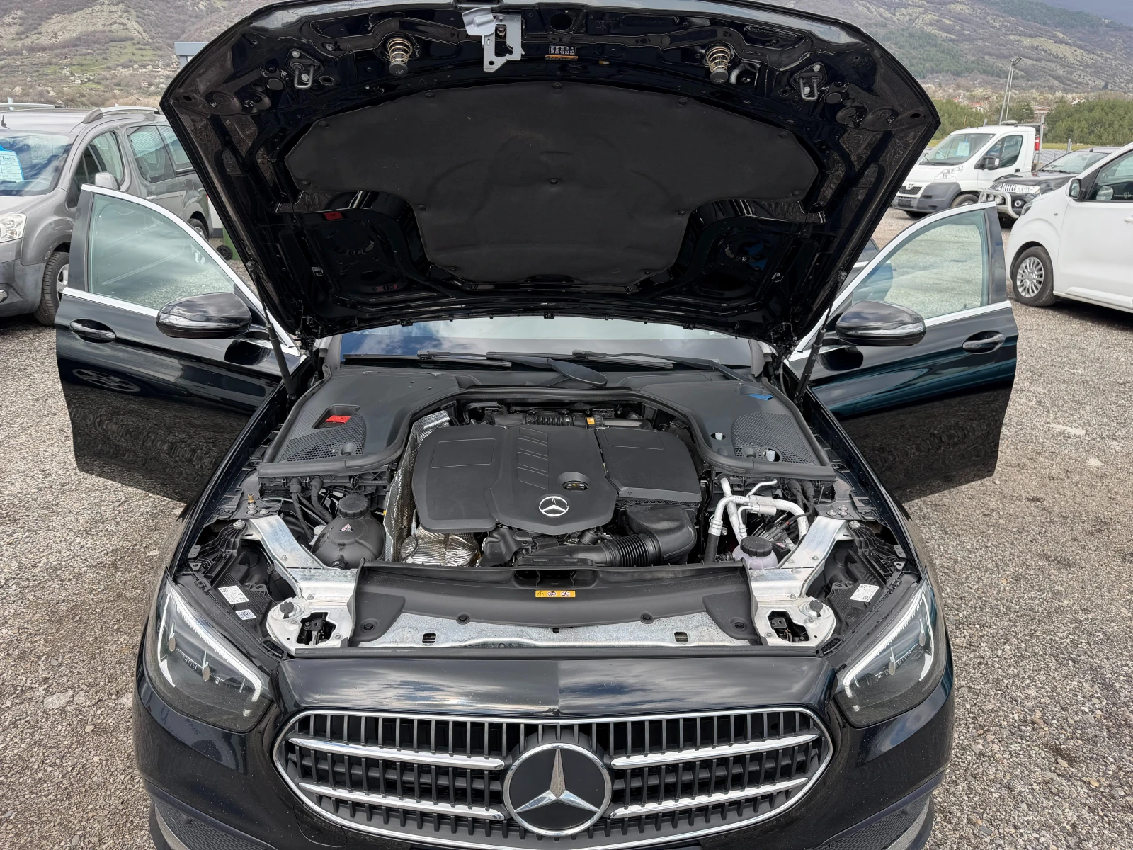 Mercedes-Benz E 220 2022, снимка 17 - Автомобили и джипове - 55513695
