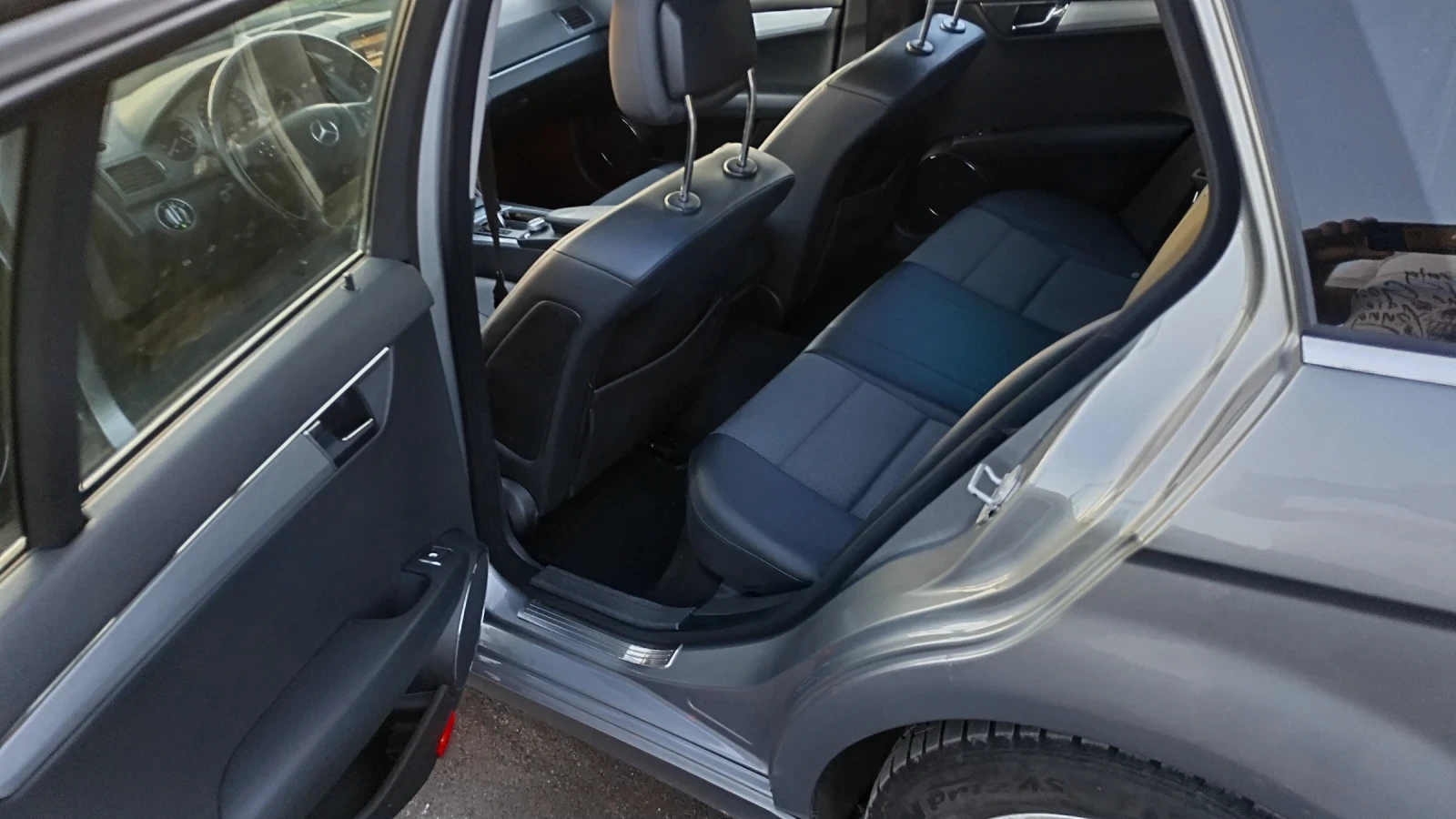 Mercedes-Benz C 320 320CDI  4MATIC, снимка 12 - Автомобили и джипове - 55683207