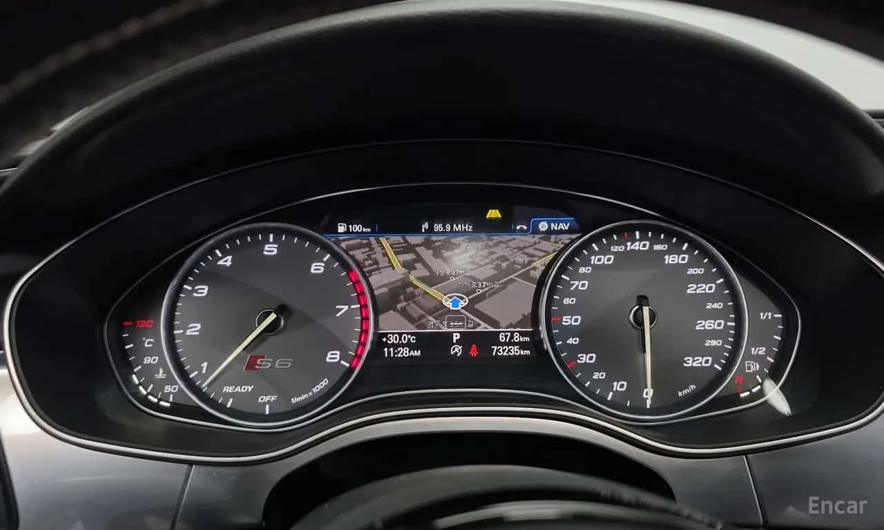 Audi S6 * 4.0 TFSI * HEAD UP * FACELIFT * 360 * ДИСТРОНИК, снимка 8 - Автомобили и джипове - 56210884