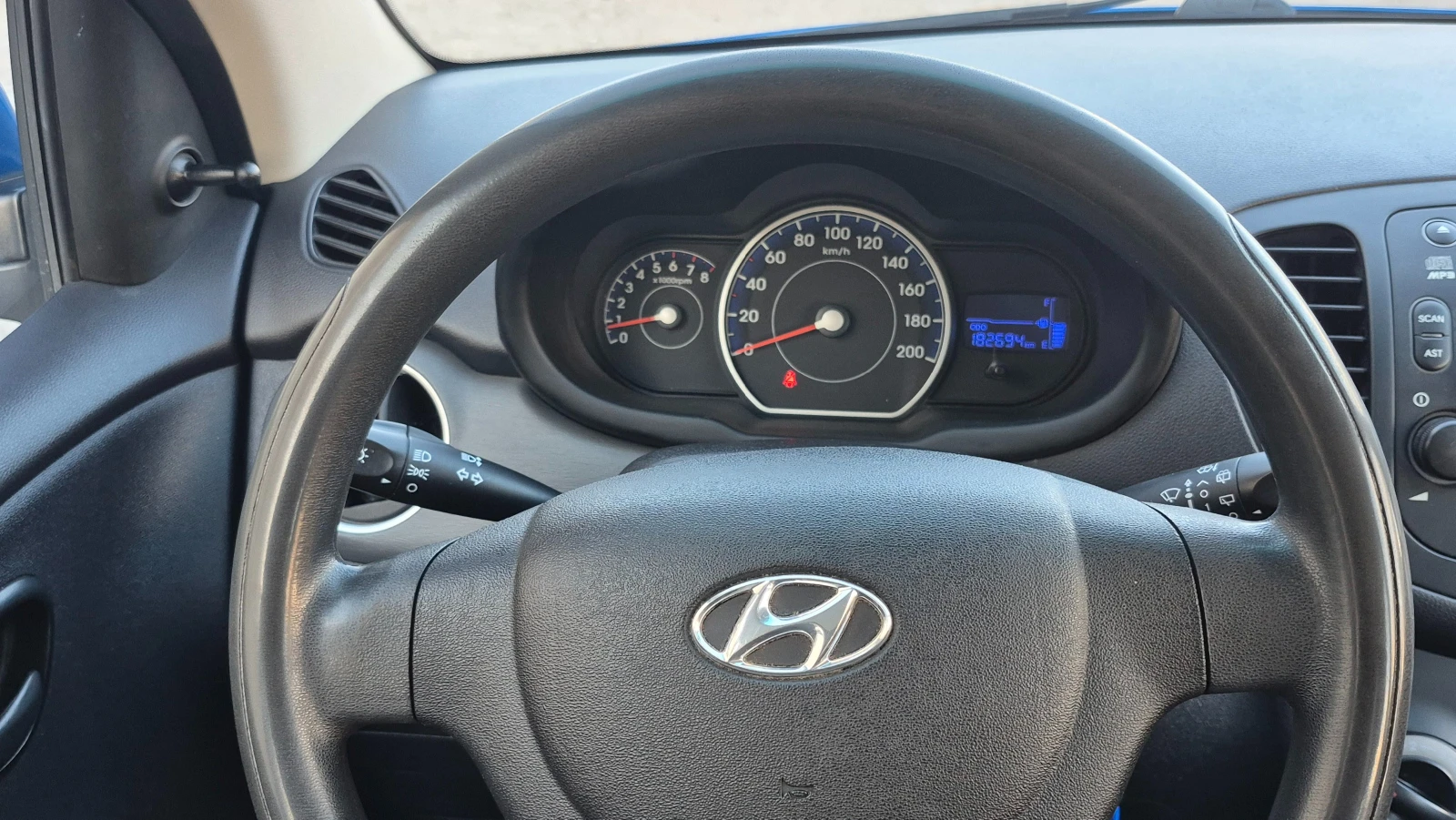 Hyundai I10 1.1i FACELIFT, снимка 14 - Автомобили и джипове - 56584476
