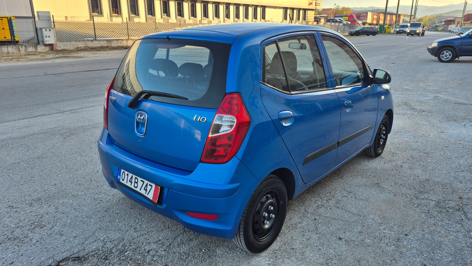 Hyundai I10 1.1i FACELIFT, снимка 6 - Автомобили и джипове - 56584476
