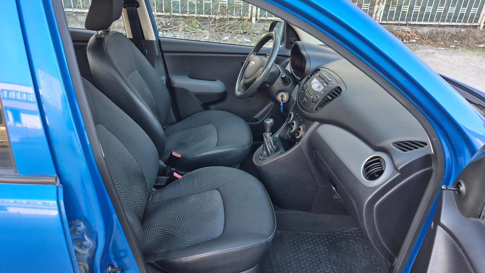 Hyundai I10 1.1i FACELIFT, снимка 10 - Автомобили и джипове - 56584476