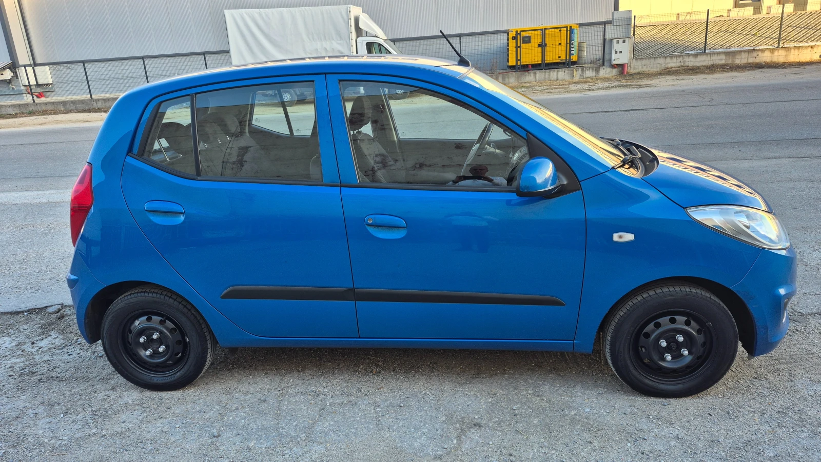 Hyundai I10 1.1i FACELIFT, снимка 4 - Автомобили и джипове - 56584476