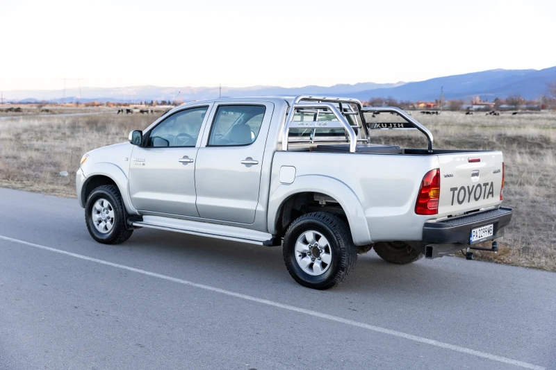 Toyota Hilux 3.0D, D4D, снимка 3 - Автомобили и джипове - 48849727