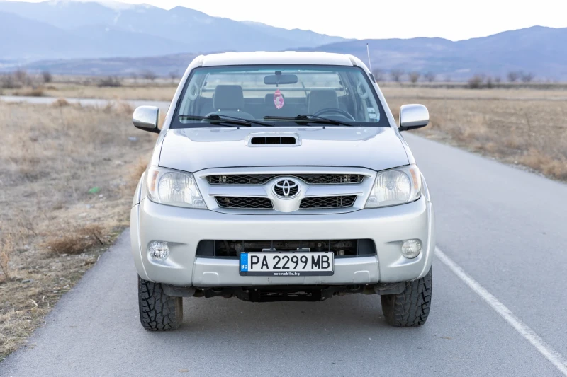 Toyota Hilux 3.0D, D4D, снимка 12 - Автомобили и джипове - 48849727