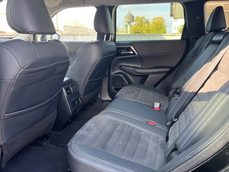 Mitsubishi Outlander SWC, снимка 9 - Автомобили и джипове - 53088469