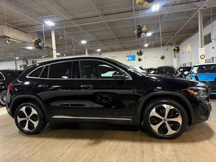 Mercedes-Benz GLA Automatic, снимка 5 - Автомобили и джипове - 56011108