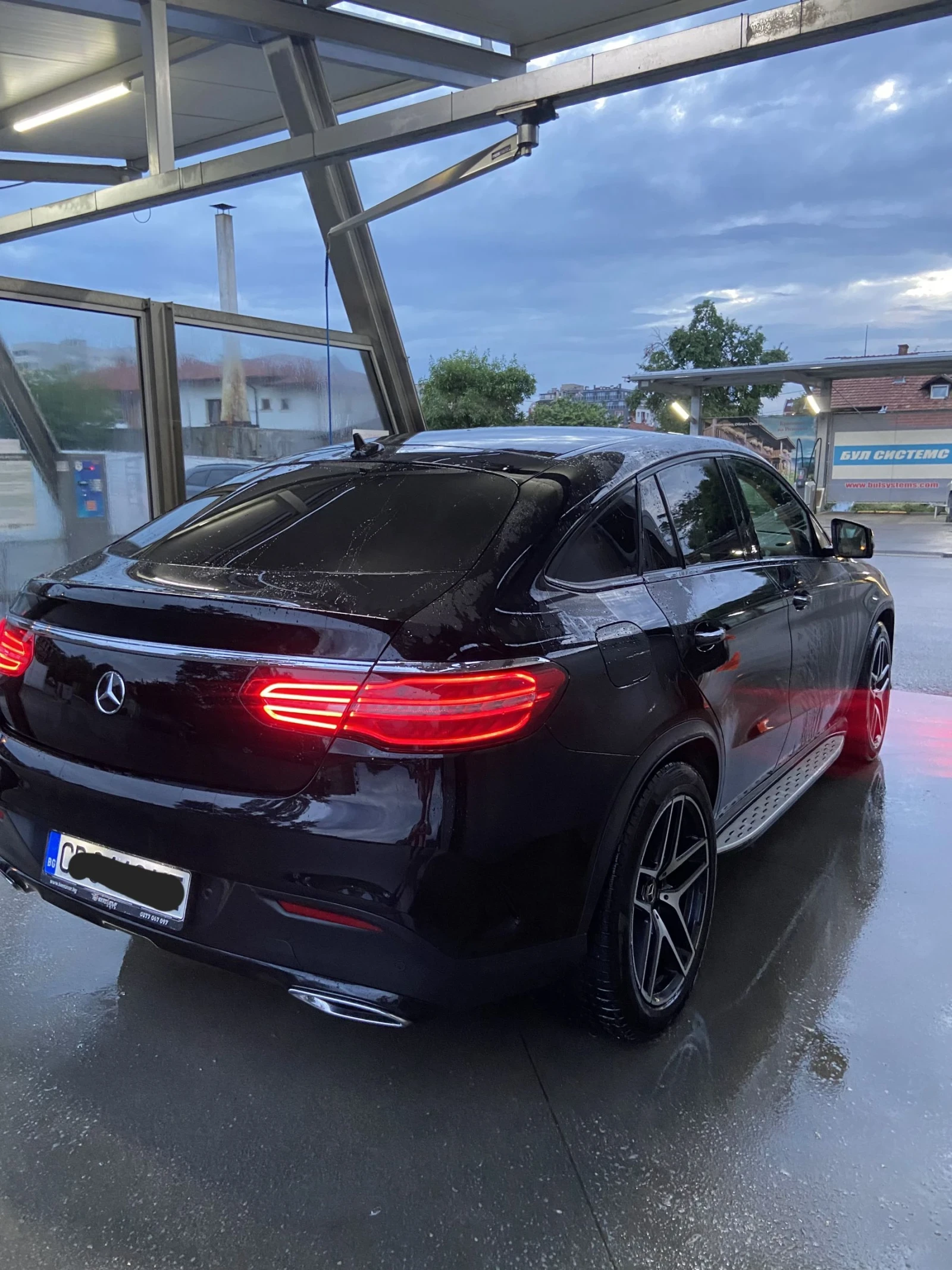 Mercedes-Benz GLE 350 COUPE Panorama AMG Paket - изображение 2