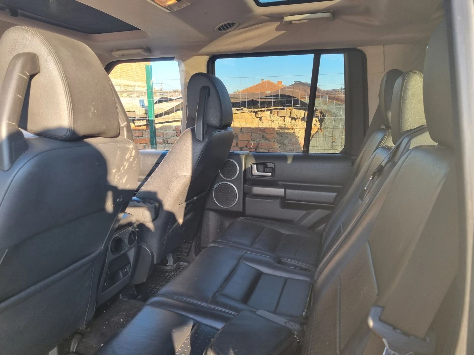 Land Rover Discovery SE 4.4 - изображение 8
