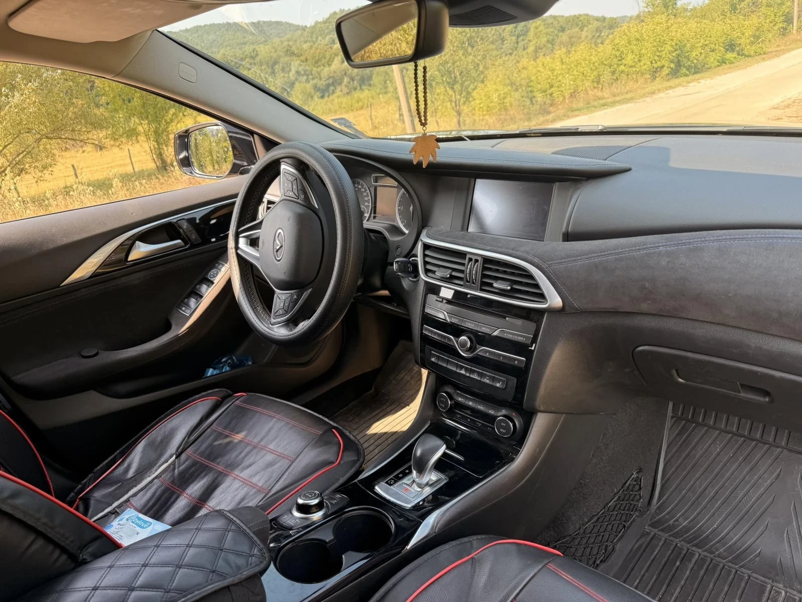 Infiniti Q30  - изображение 7