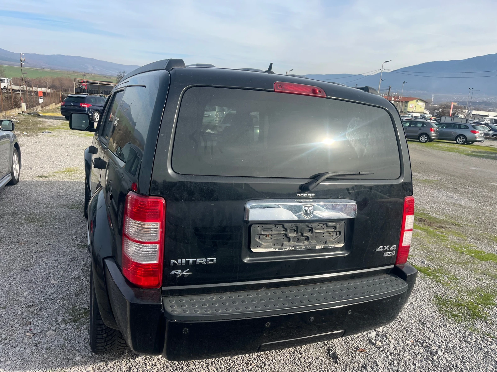 Dodge Nitro 2.8 CRDI - изображение 5