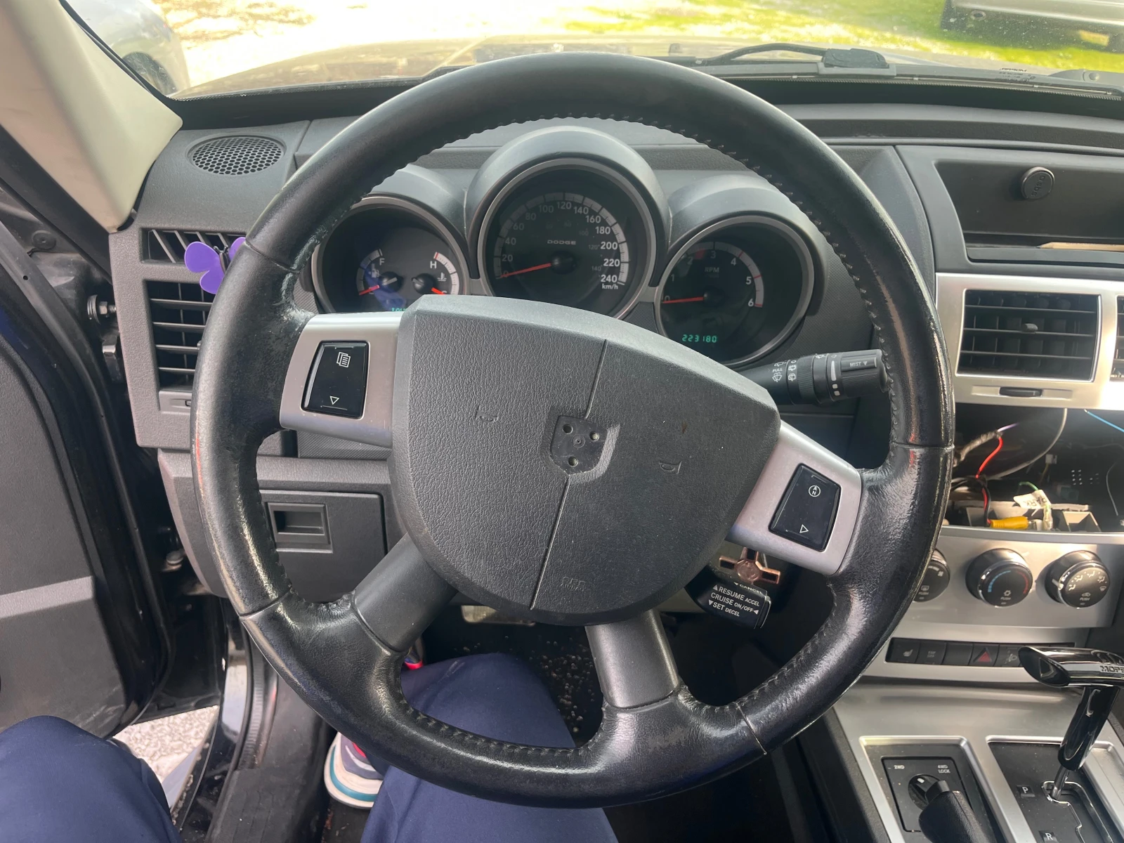 Dodge Nitro 2.8 CRDI - изображение 9