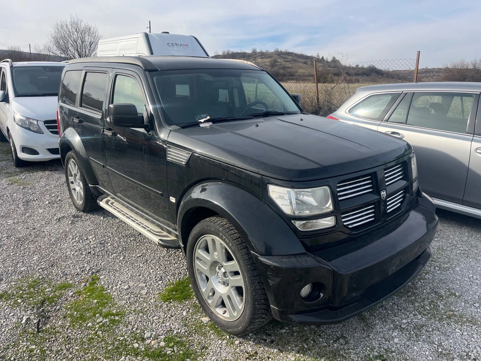 Dodge Nitro 2.8 CRDI - изображение 2