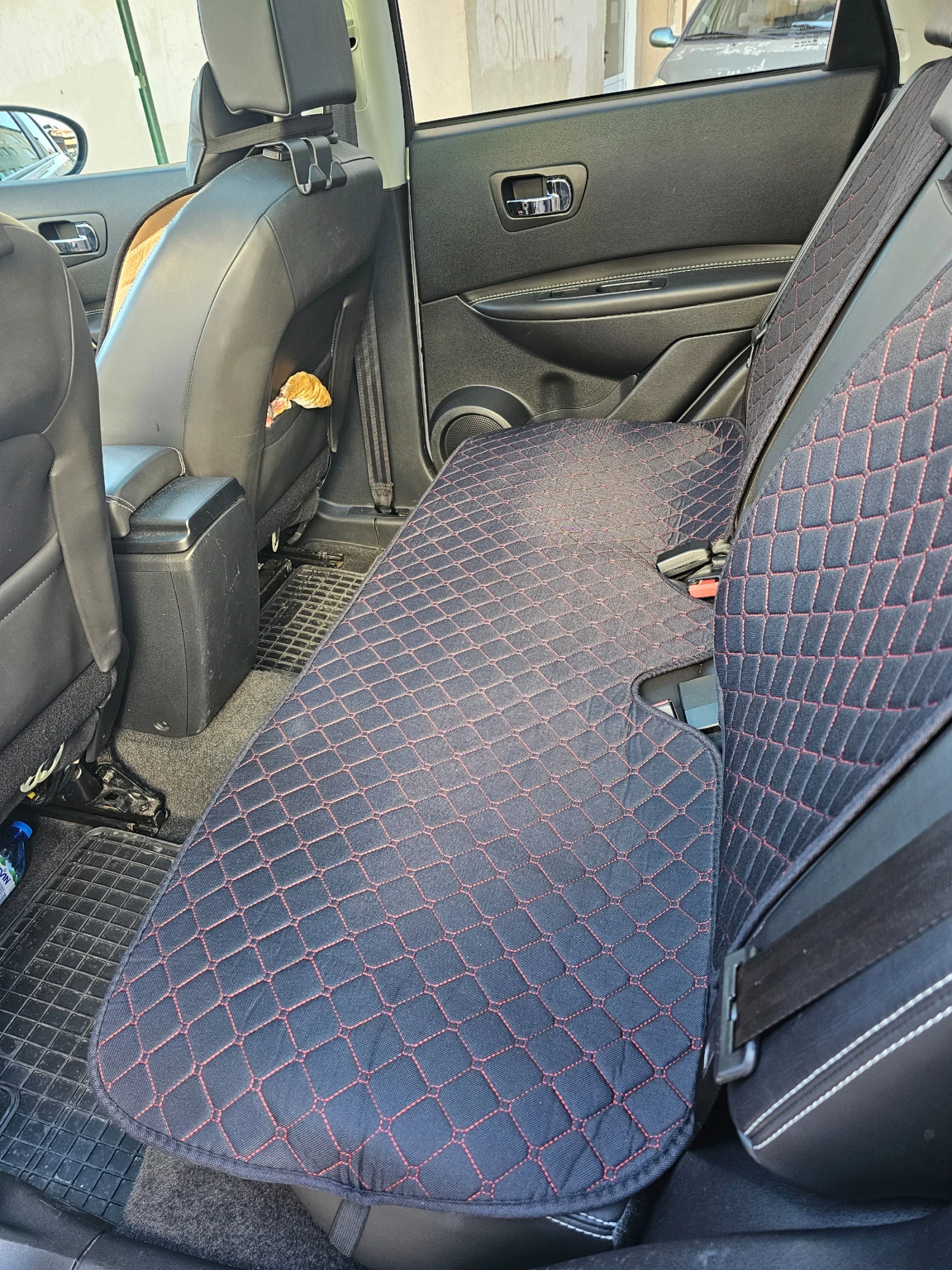 Nissan Qashqai, снимка 11 - Автомобили и джипове - 53800594