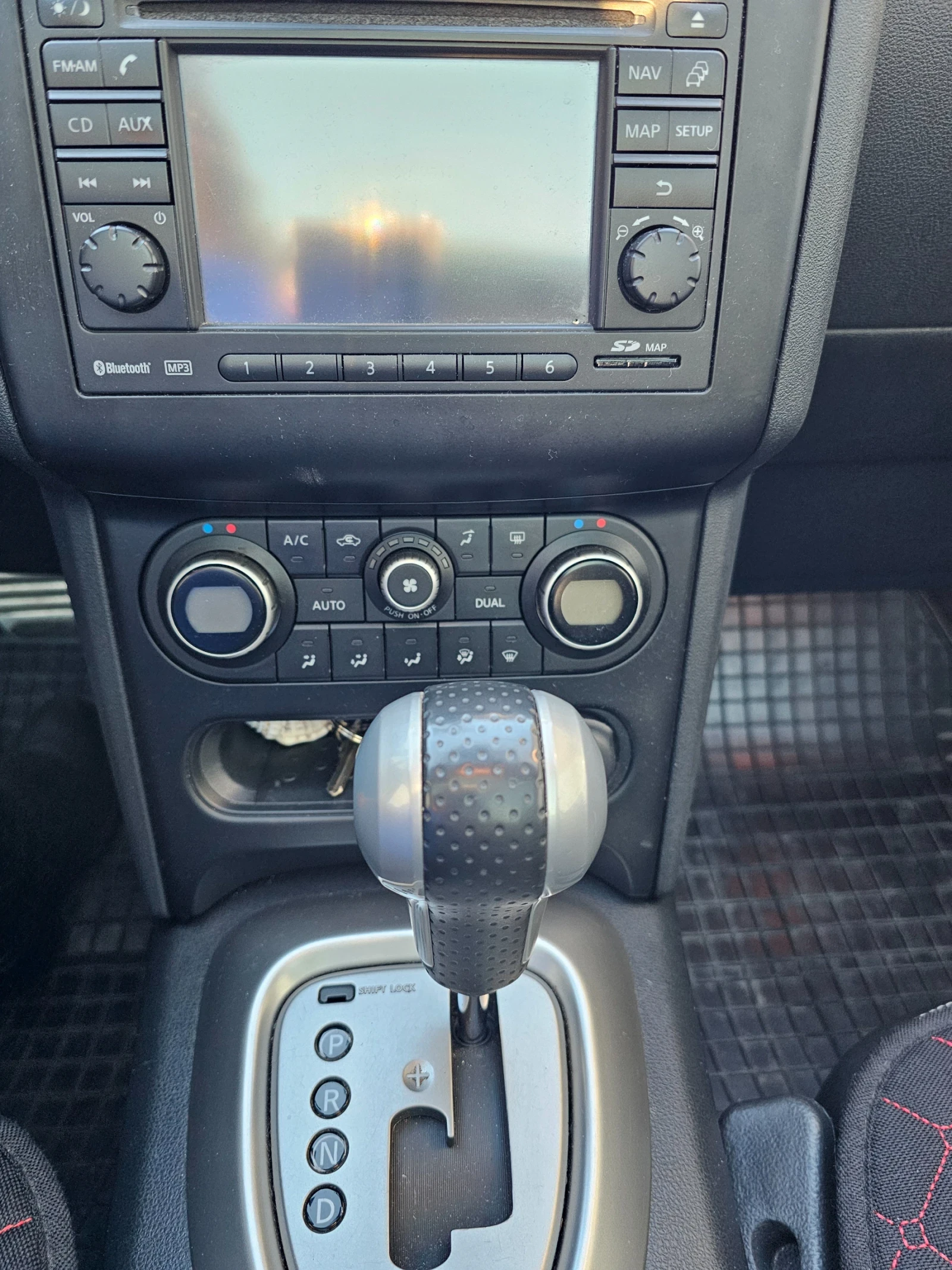 Nissan Qashqai, снимка 6 - Автомобили и джипове - 53800594